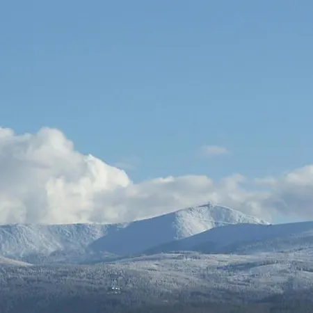 Dom Sw. Stefana شقة فندقية يلينيا غورا